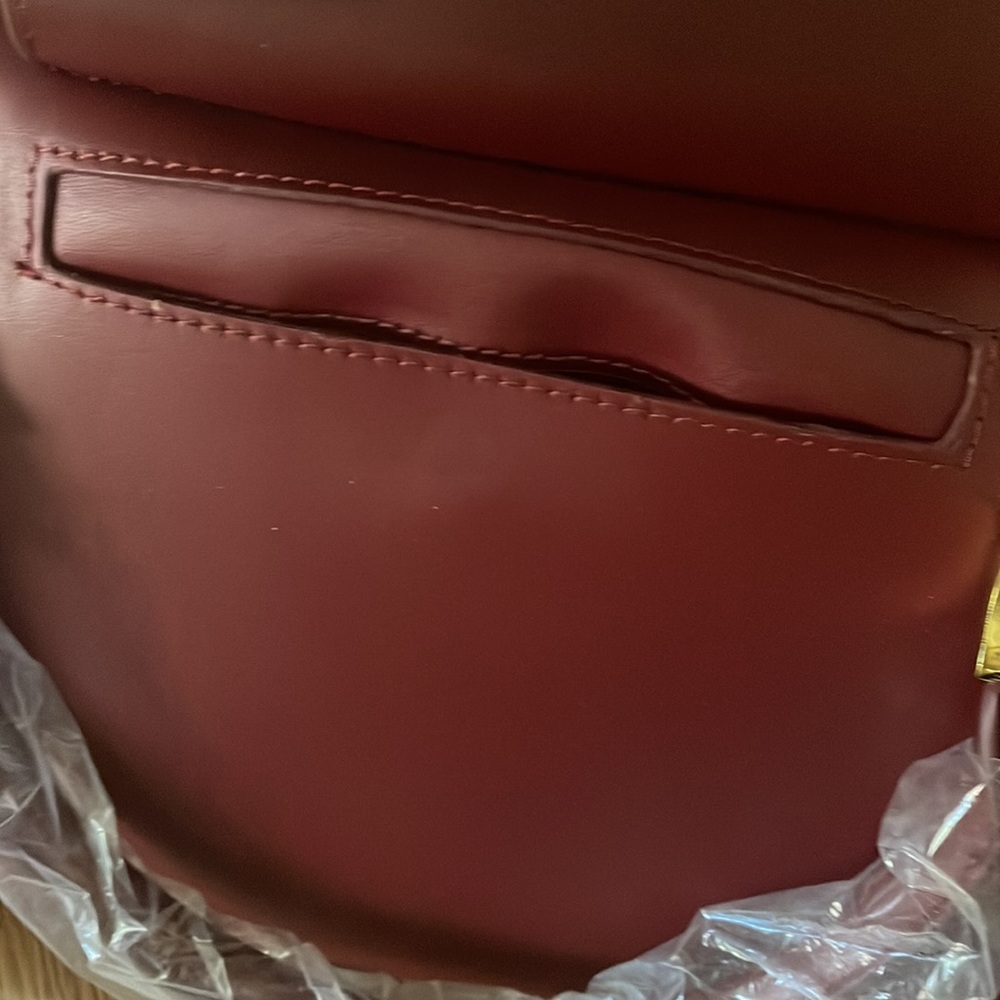 New Purse - Picture 4 of 4